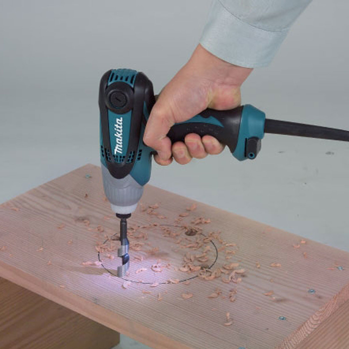    Makita TD0101F 230W 3600 Devir Darbeli Vidalama Makinesi 