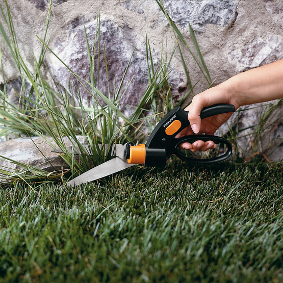 Fiskars Çim Makası Servo Sistem 113680 