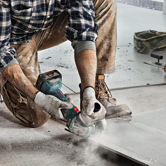 Bosch GWS 180 Akülü Profesyonel Taşlama Makinesi -Solo (Akü ve Şarj Cihazı Dahil Değildir.)