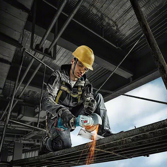 Bosch GWS 180 700W 125 mm Akülü Profesyonel Taşlama Makinesi 