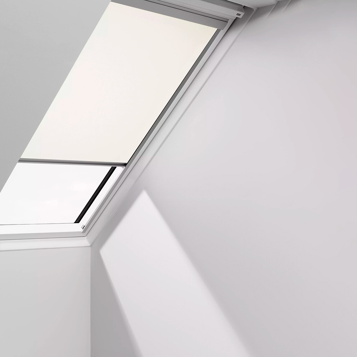    Velux Yeni Nesil Raylı Stor Bej 55x78cm Rfl Ck02 1086s 