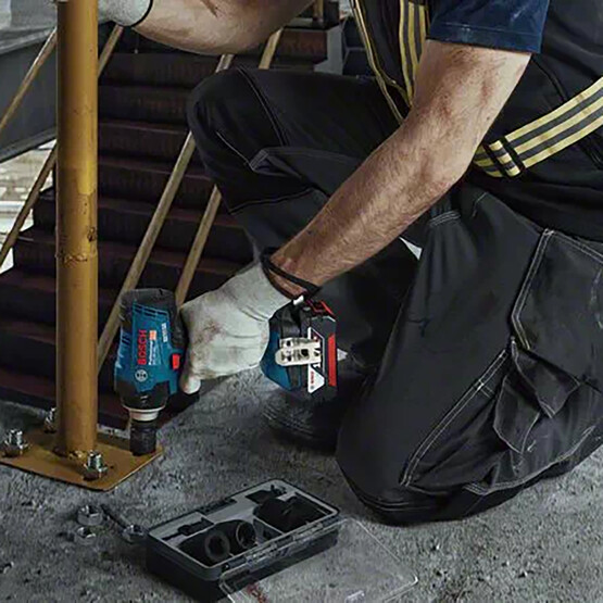 Bosch Profesyonel GDS 18V-400 5 Ah Çift Akülü Li-ion Darbeli Akülü Vidalama  