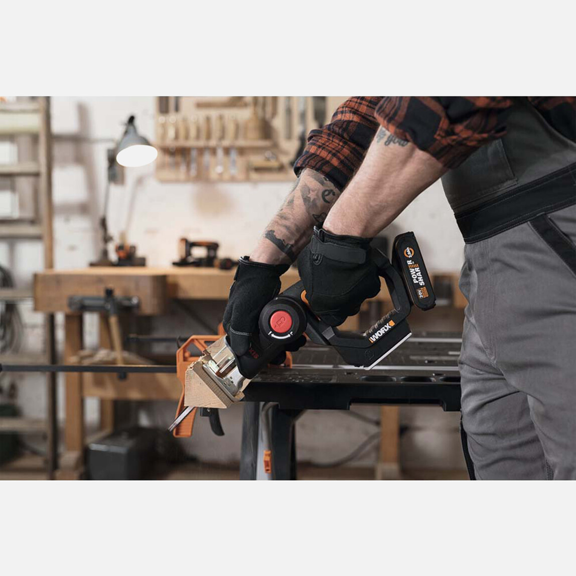    WORX WX550 20Volt 2.0Ah. Li-ion Profesyonel Dekupaj ve Tilki Kuyruğu Testere  