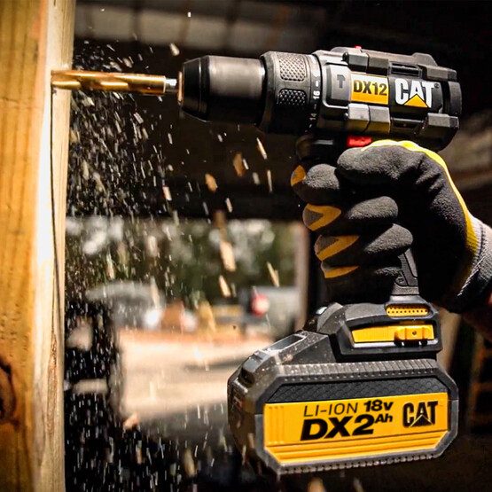 CAT DX12K 18 V 2 Ah Çift Akülü Li-ion Darbeli Profesyonel Akülü Matkap ve Vidalama + DX71 Kömürsüz Darbeli Tornavida Kom