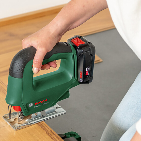 Bosch EasySaw 18V-70 Akülü Dekupaj Testere (Solo) 