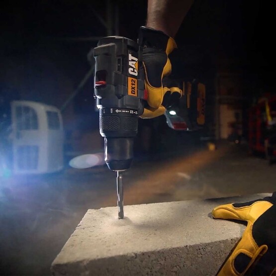 Cat DX12SET 18Volt/2.0Ah Li-ion Çift Akülü Kömürsüz Profesyonel Şarjlı Darbeli Matkap (201 Parça Delme/Vidalama Uç Seti 