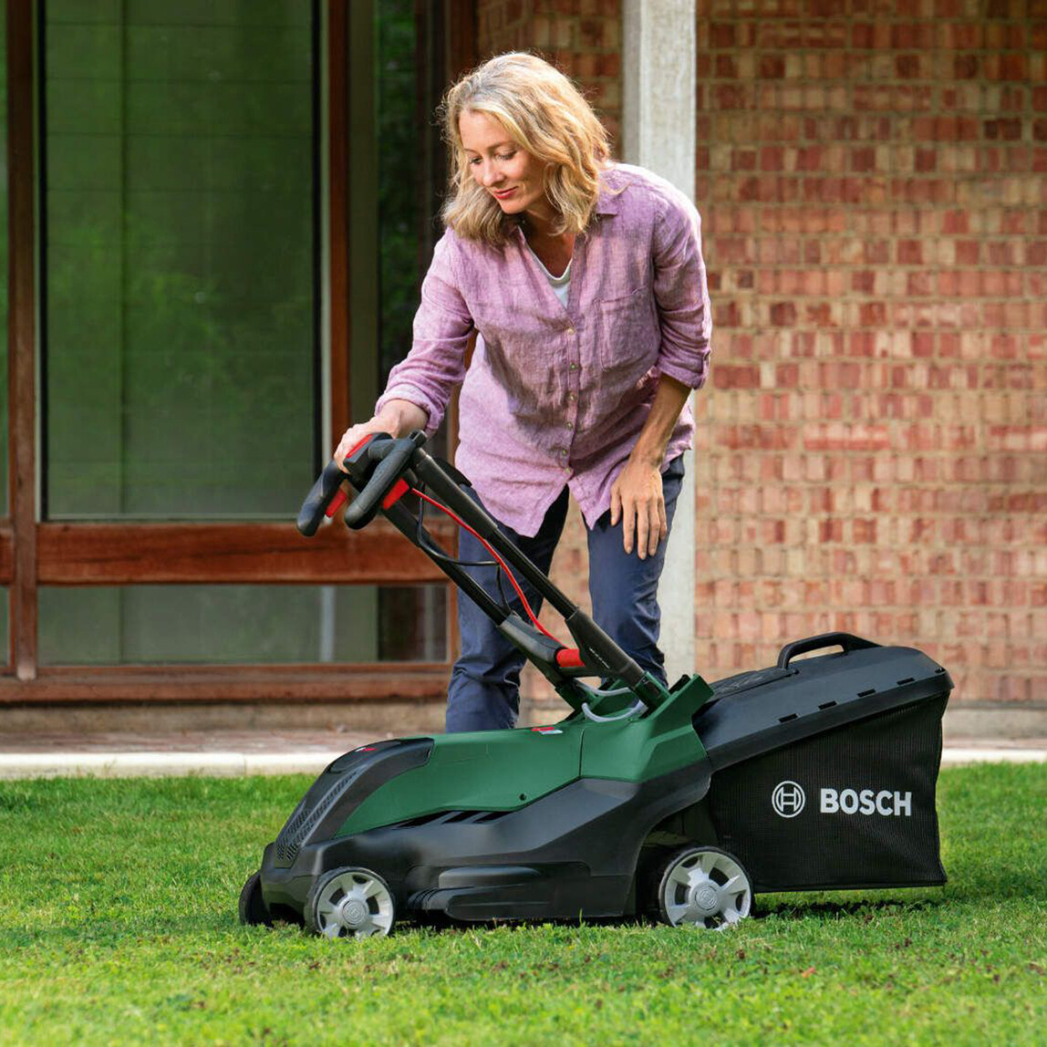    Bosch Advanced Rotak 770 Çim Biçme Makinesi 