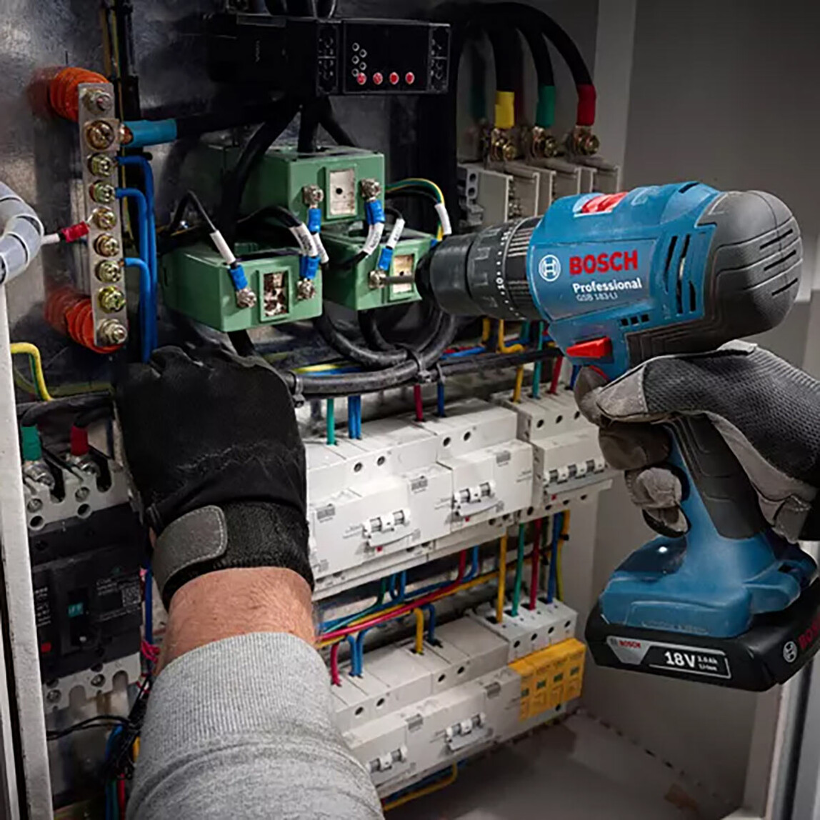    Bosch GSB 183-Li 2.0 Ah Profesyonel Çift Akülü Vidalama 