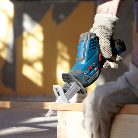 Bosch GSA 12V-14 (Solo) Akülü Tilki Kuyruğu Testere (Akü ve Şarj Cihazı Dahil Değildir.)