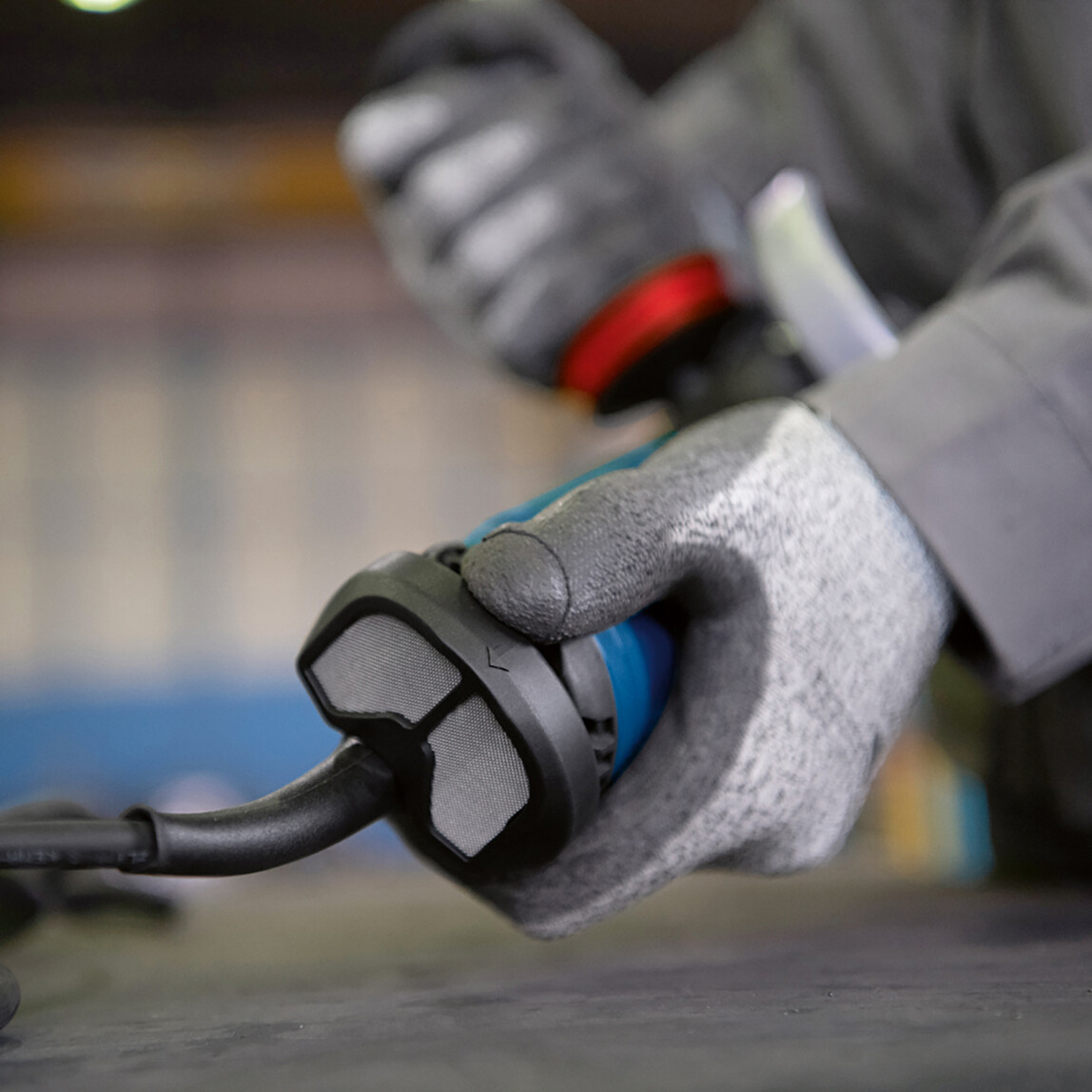    Bosch GWS 17-125 S Profesyonel Taşlama Makinesi 