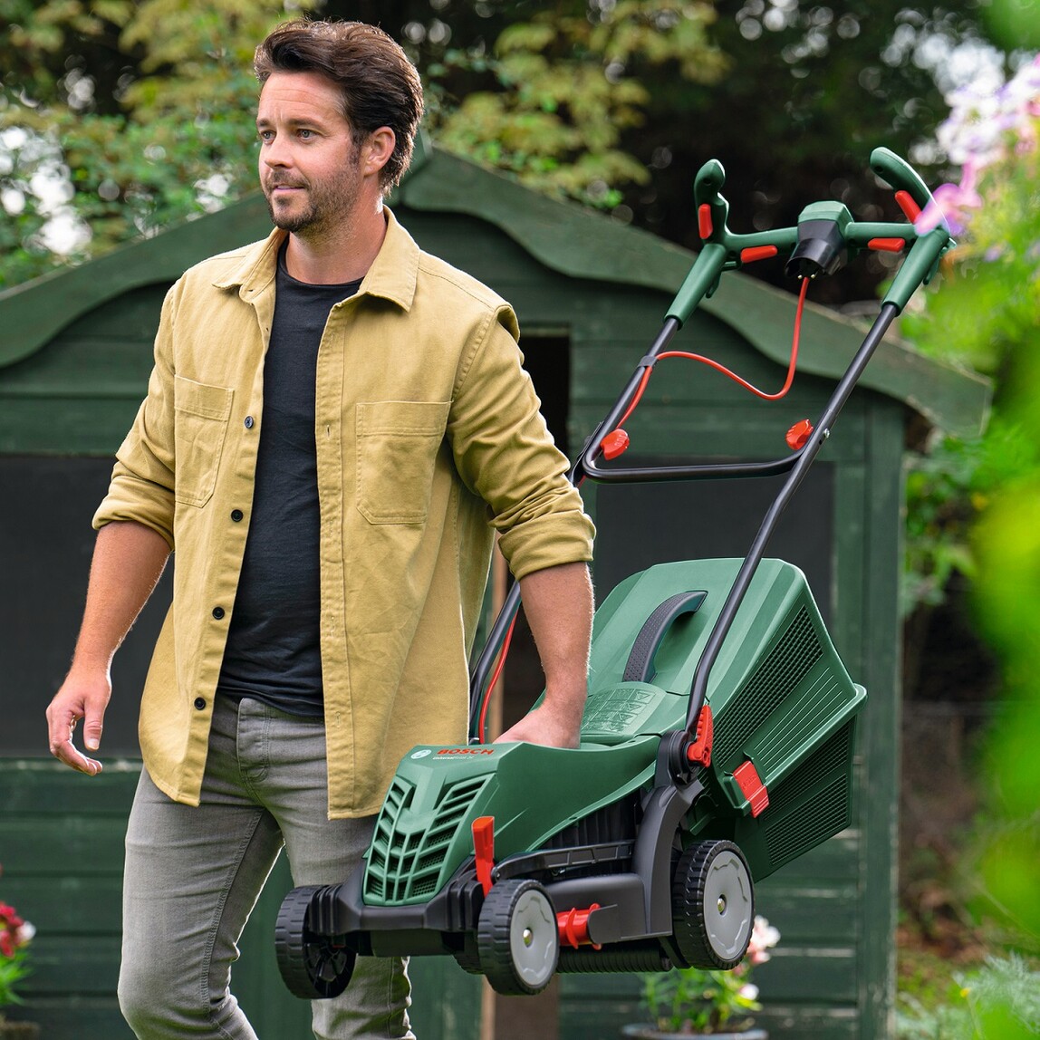    Bosch Universal Rotak 34-405 Çim Biçme Makinesi 